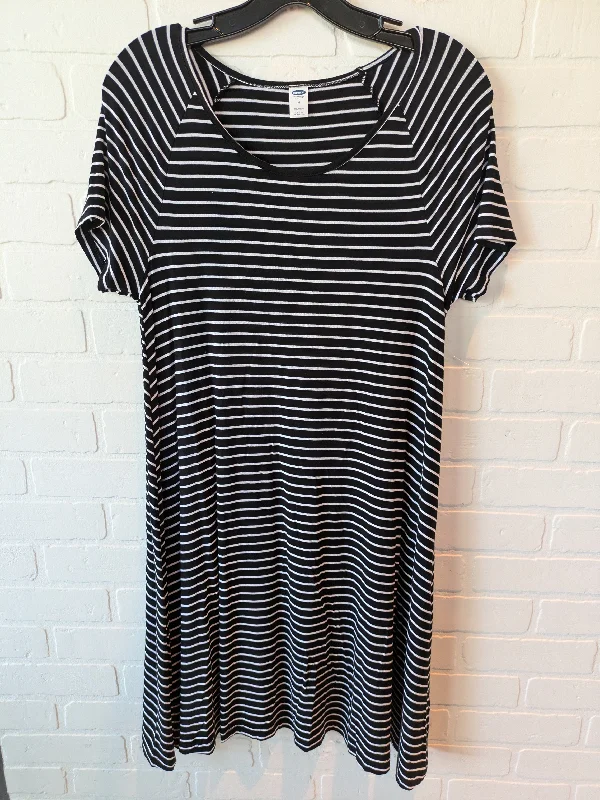 Dress Casual Midi By Old Navy In Black & White, Size: M